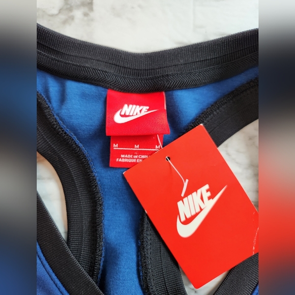 Nike Tank Top NWT - Picture 2 of 8